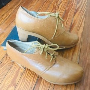 J.Jill Tan Leather Chunky Wooden Heel Booties
